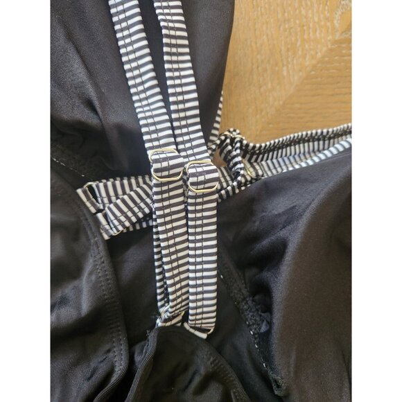 You Di An Black and White One Piece V-neck Wide Strap Swimsuit 4XL - Picture 9 of 9